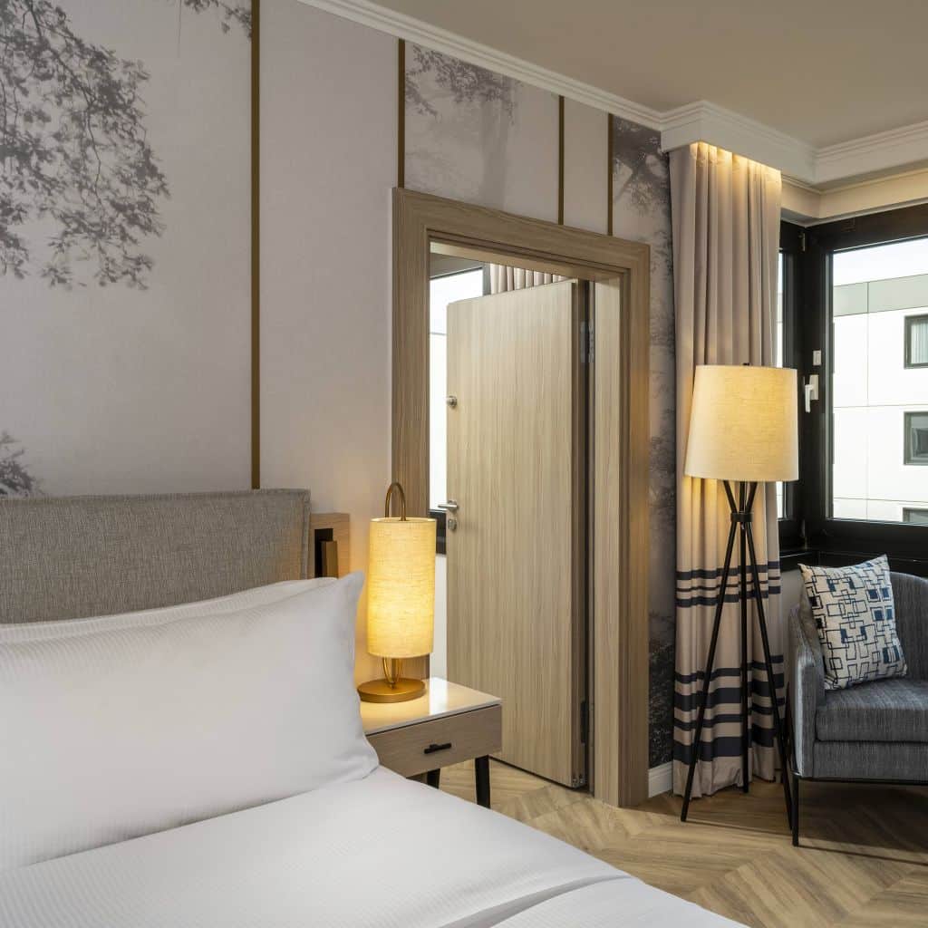 DoubleTree by Hilton Hotel Berlin Kudamm 6 Barrierefreies Zimmer DoubleTree by Hilton Berlin Kudamm